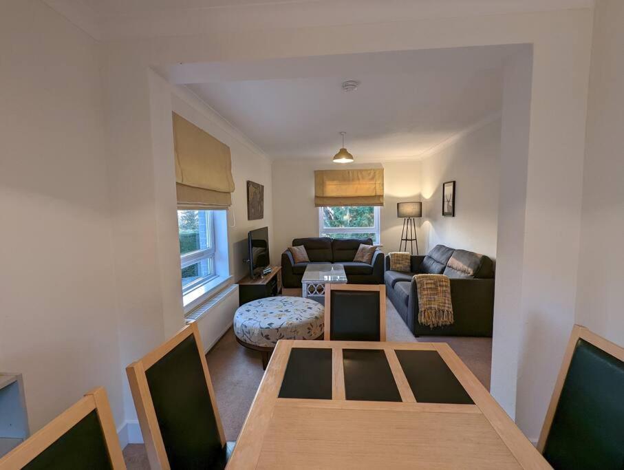 Two Bedroom Flat In Bridge Of Allan, Stirling Exterior foto